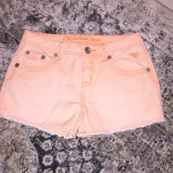 Shorts - Picture 1 of 3
